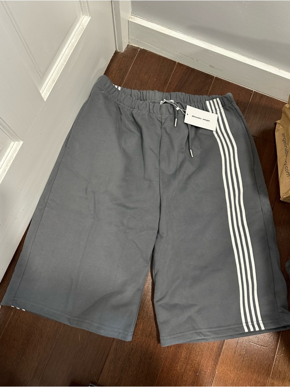 Other Normal Asymmetric Stripe Shorts - size L